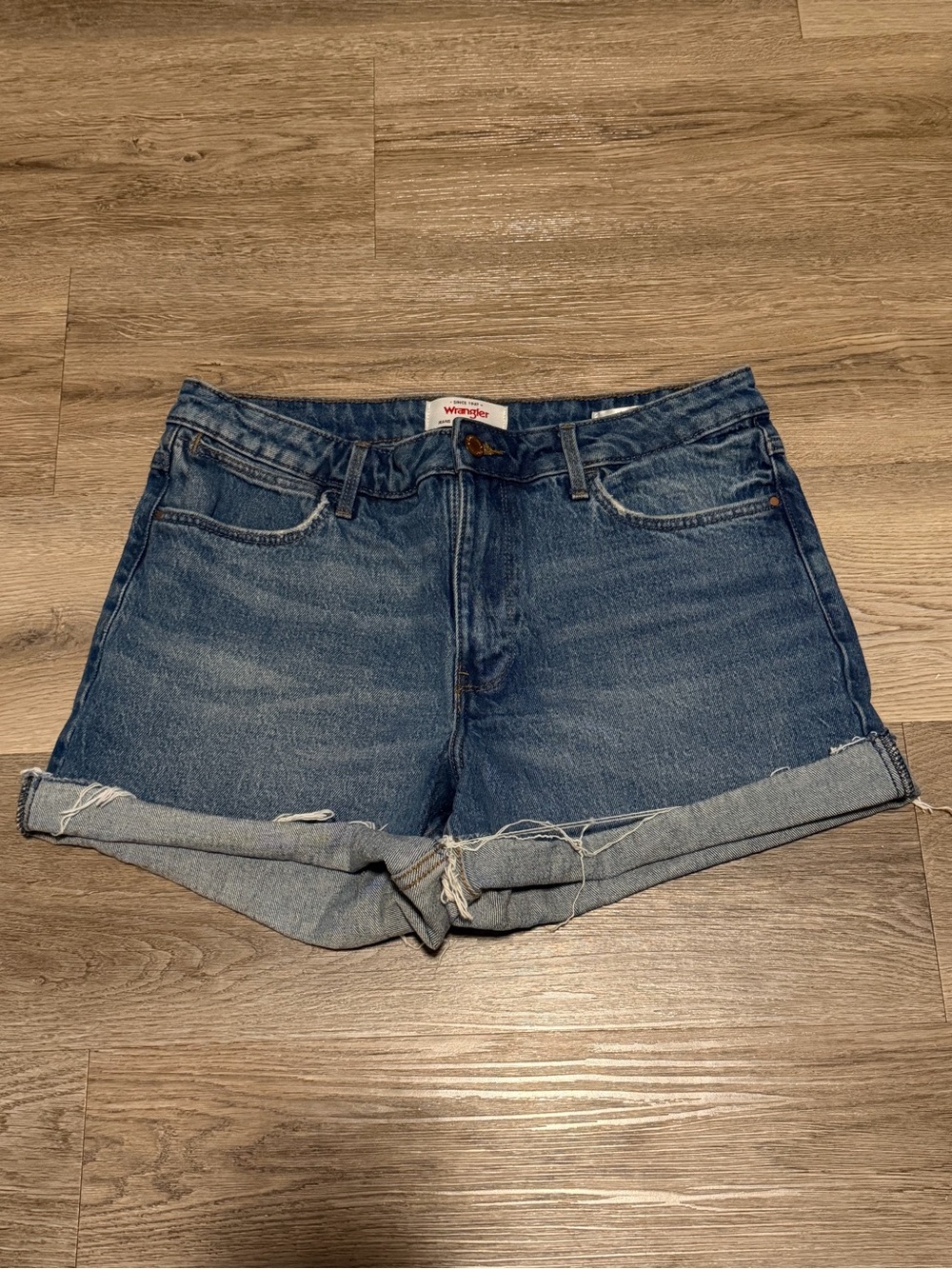 Wrangler Women's Blue Denim Cuffed Shorts